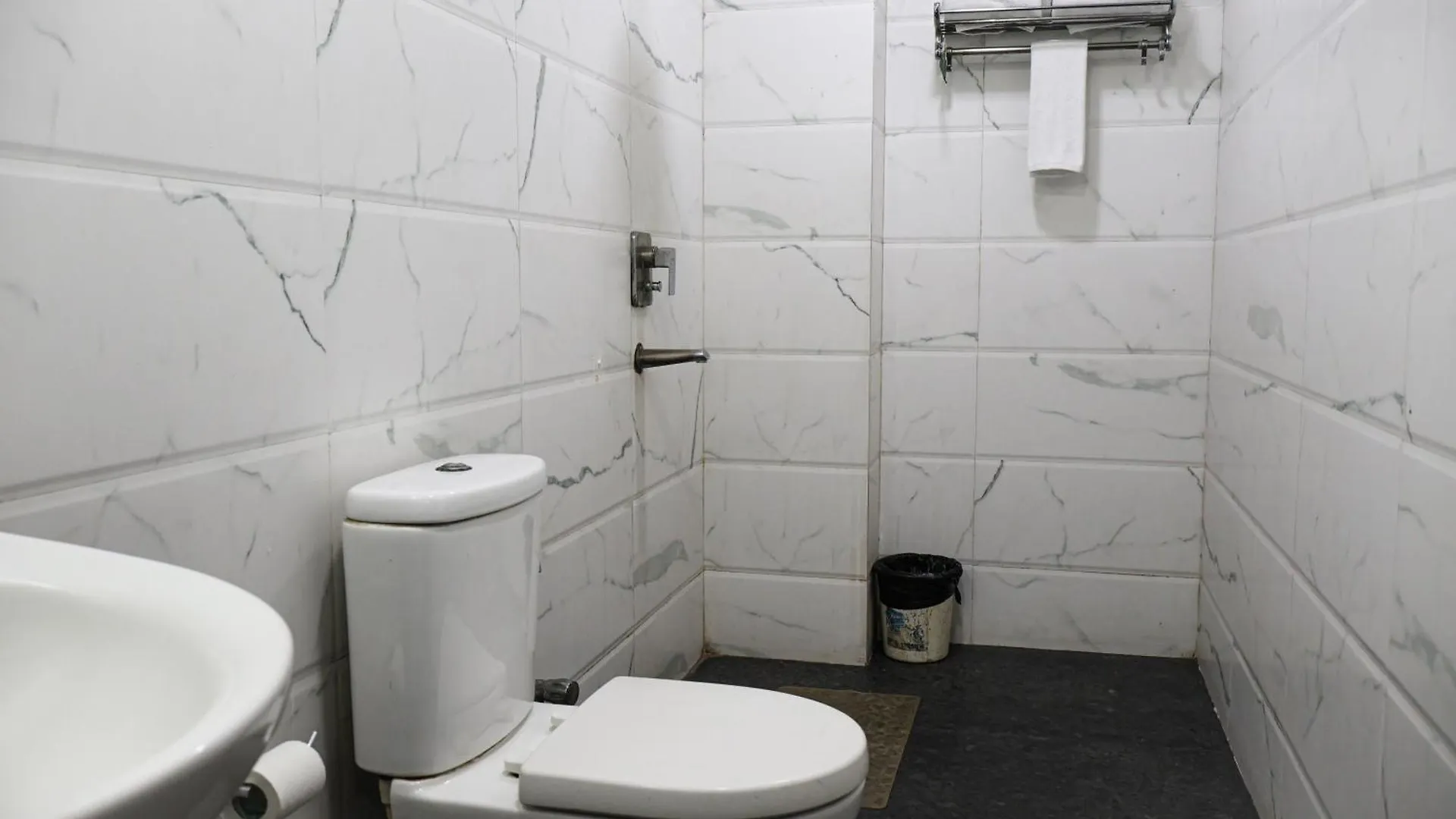 Hhw Hotel- Agra آغْرا